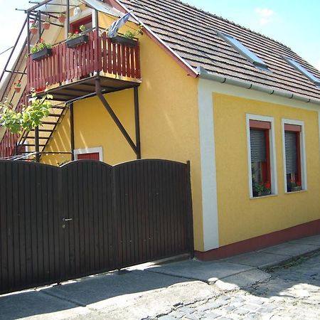 Zach Klara Utcai Apartman Visegrád Exterior photo