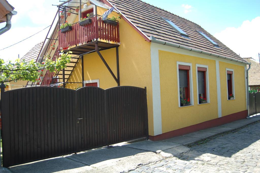 Zach Klara Utcai Apartman Visegrád Exterior photo